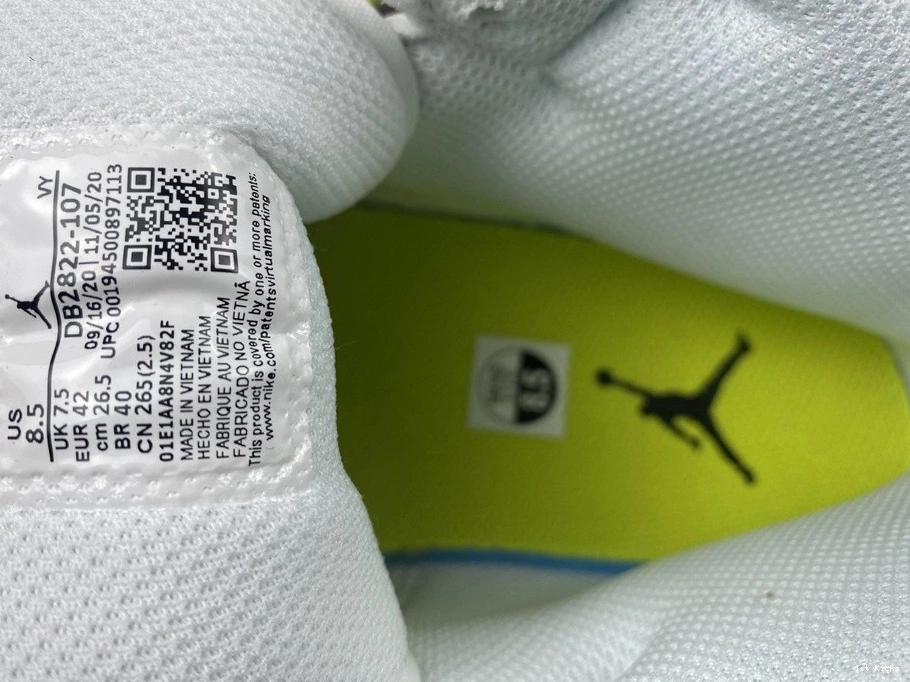 Yellow SE Mid 1 Voltage DB2822-107 - Jordan (W) 0515